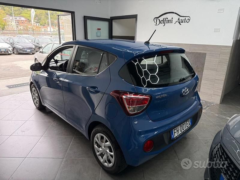 Usata Hyundai i10 Comfort 69 CV (50 kW) 2017 Blu Utilitaria