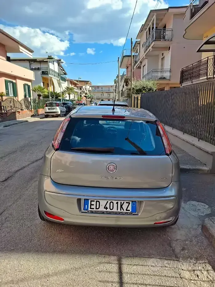 Usata Fiat Punto Evo Dynamic 90 CV (66 kW) 2010 Grigio Utilitaria