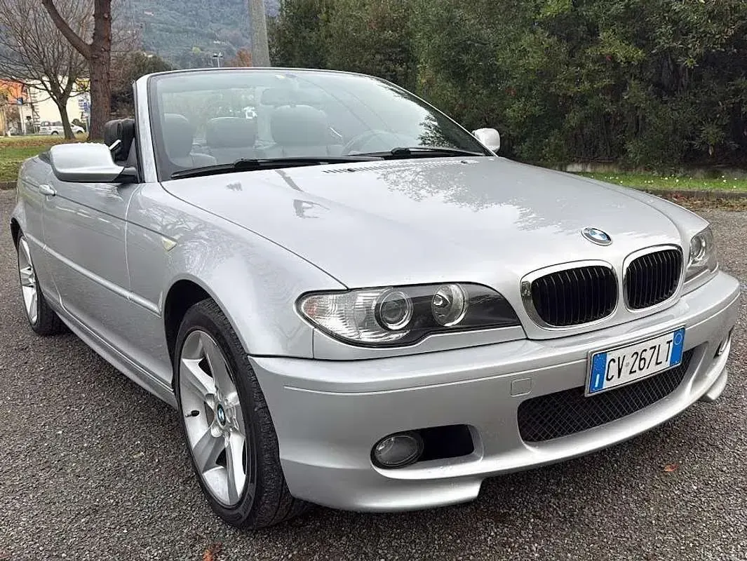 Usata BMW 318 Cabriolet Efficient Dynamics 150 CV (110 kW) 2005 Argento Cabrio