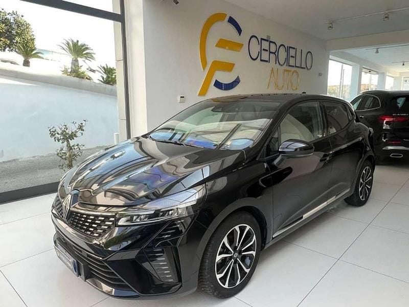 Usata Renault Clio V Techno 90 CV (66 kW) 2024 Nero metallizzato Berlina