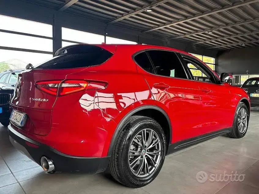 Usata Alfa Romeo Stelvio 150 CV (110 kW) 2018 Rosso SUV