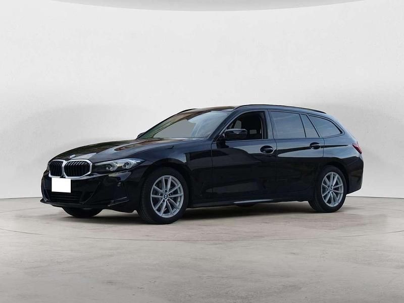Nero Usata 2023 BMW 316 Station wagon | 25.290 € (Buon prezzo) - Immagine 1/4