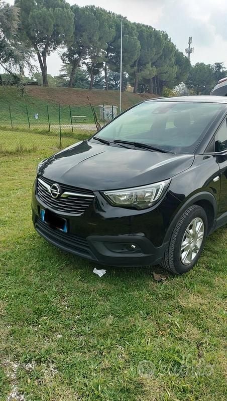 Usata Opel Crossland X 110 CV (80 kW) 2018 Nero SUV