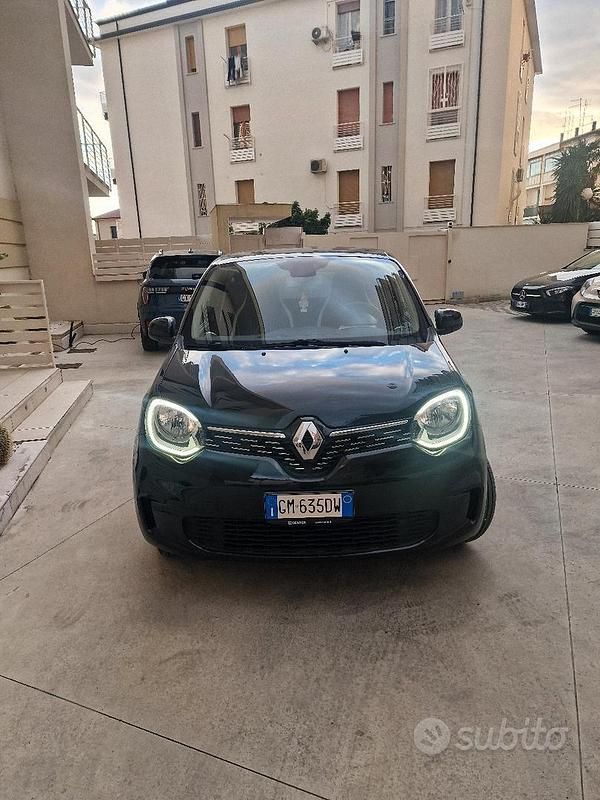 Usata Renault Twingo Techno 60 kW (82 CV) 2022 Utilitaria