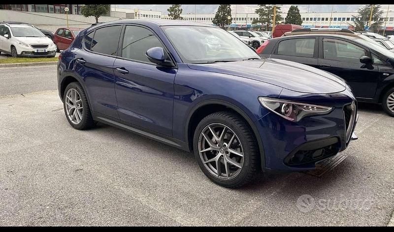 Usata 2017 Alfa Romeo Stelvio Executive SUV | 18.000 € (Super prezzo) - Immagine 1/4