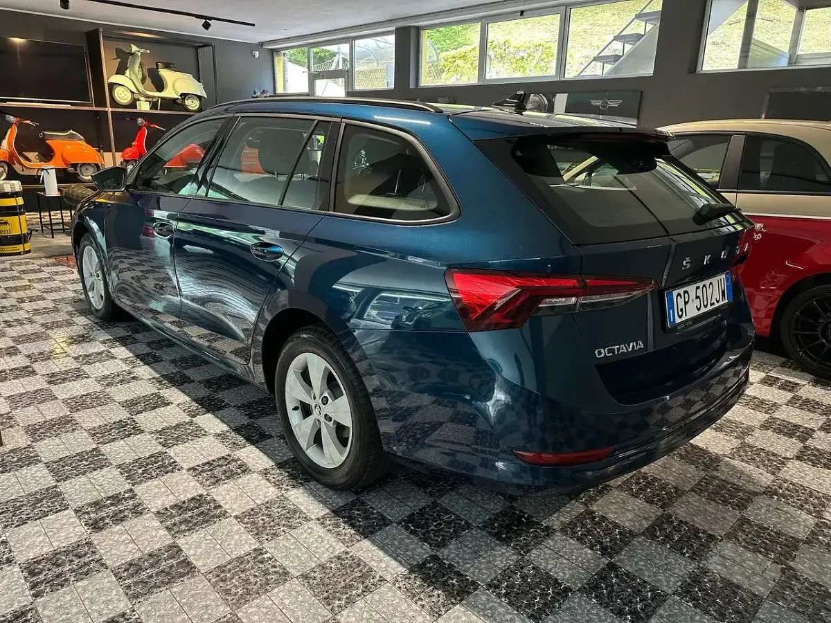 Usata Skoda Octavia 116 CV (85 kW) 2023 Blu/azzurro Station wagon