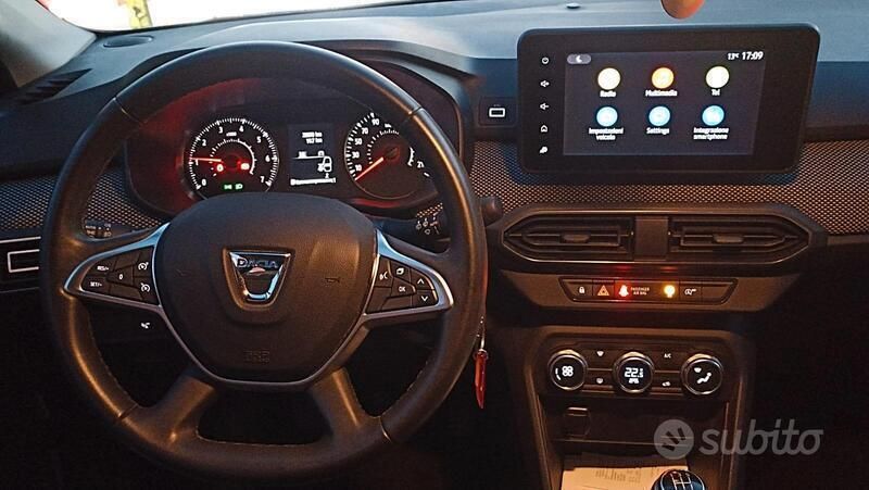 Usata Dacia Sandero 90 CV (66 kW) 2022 Grigio Utilitaria