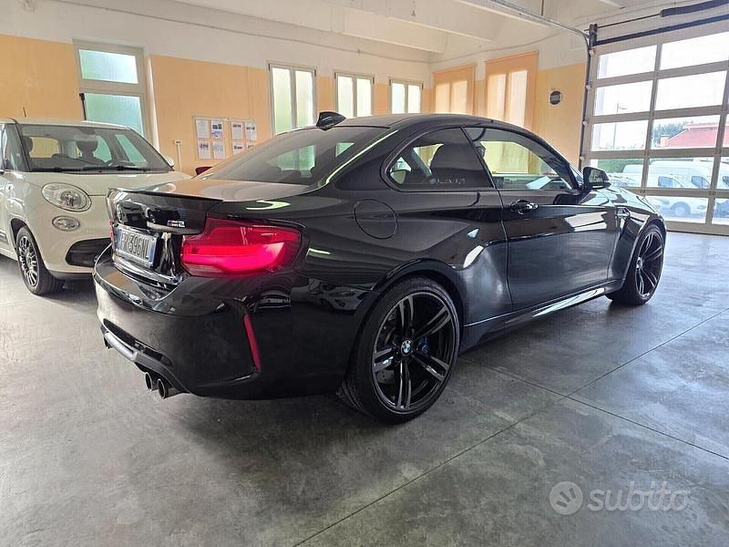 Begagnad BMW M2 Efficient Dynamics 369 HK (271 kW) 2018 Svart Sportkupé