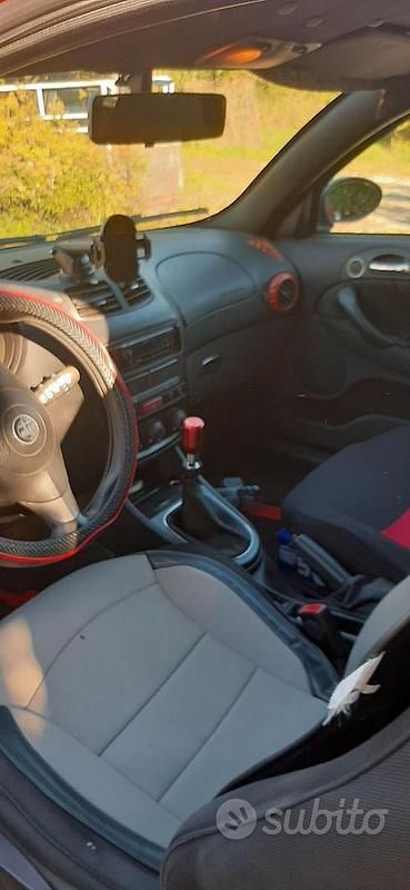 Usata Alfa Romeo 147 Progression 120 CV (88 kW) 2007 Rosso Utilitaria