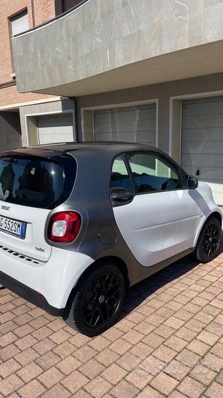 Usato 2018 Smart ForTwo Coupé 0.9 Benzin 90 CV (13.000 €)
