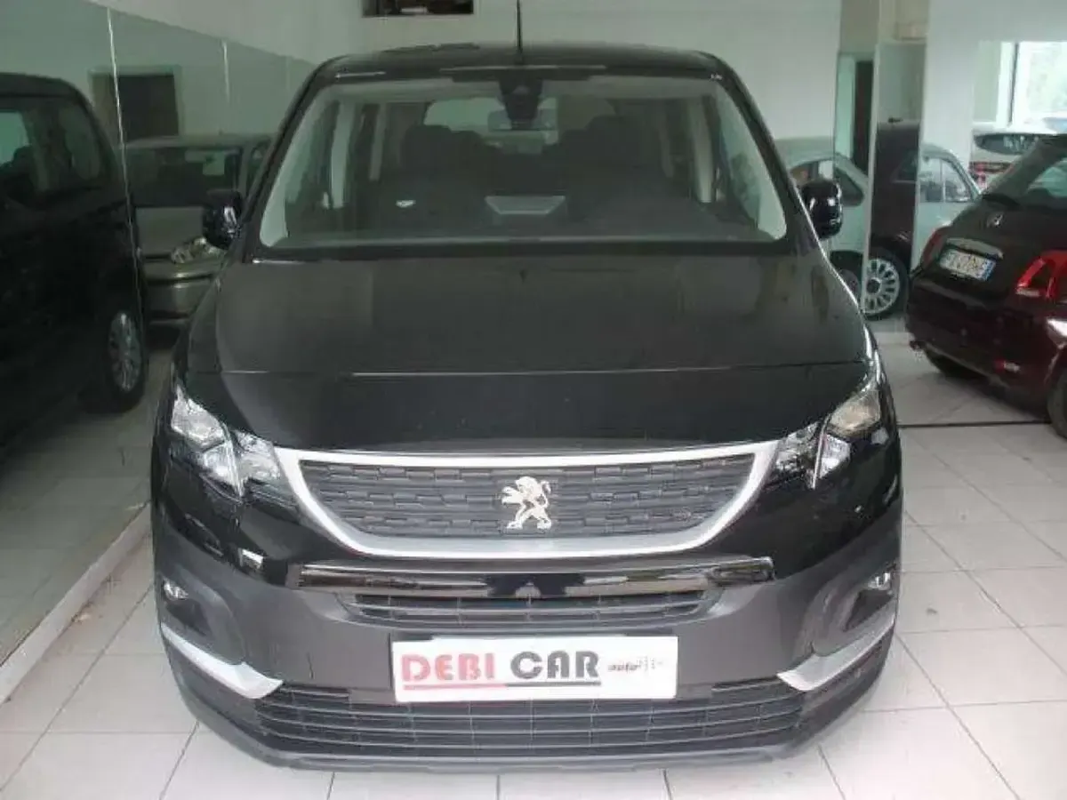 Usata Peugeot Rifter 110 CV (80 kW) 2021 Nero Monovolume