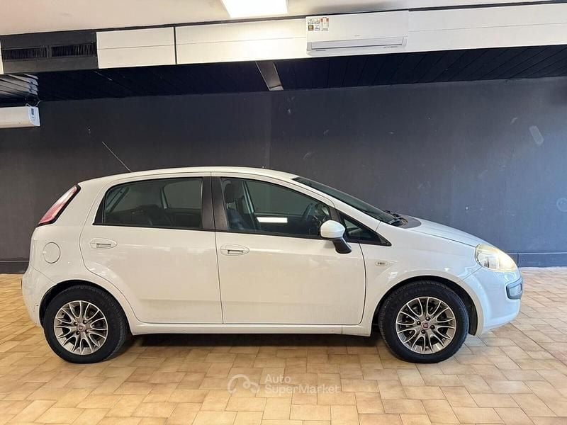 Usata Fiat Grande Punto S 75 CV (55 kW) 2011 Bianco Utilitaria