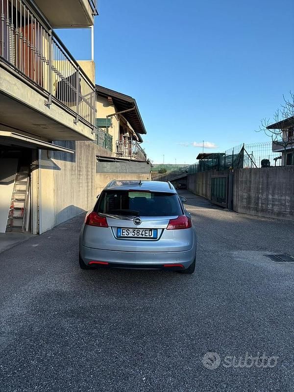 Usata Opel Insignia 160 CV (117 kW) 2013 Grigio Station wagon