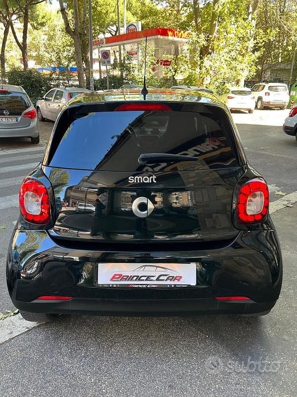 Usata Smart ForFour Passion 71 CV (52 kW) 2018 Nero Utilitaria