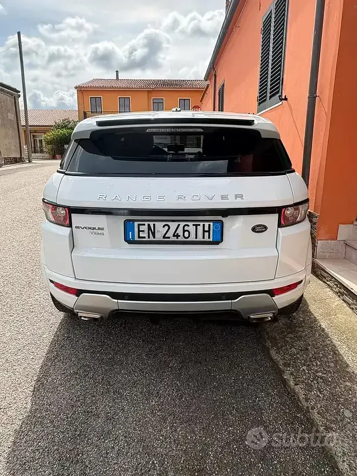 Usata Land Rover Range Rover evoque 150 CV (110 kW) 2012 Bianco SUV