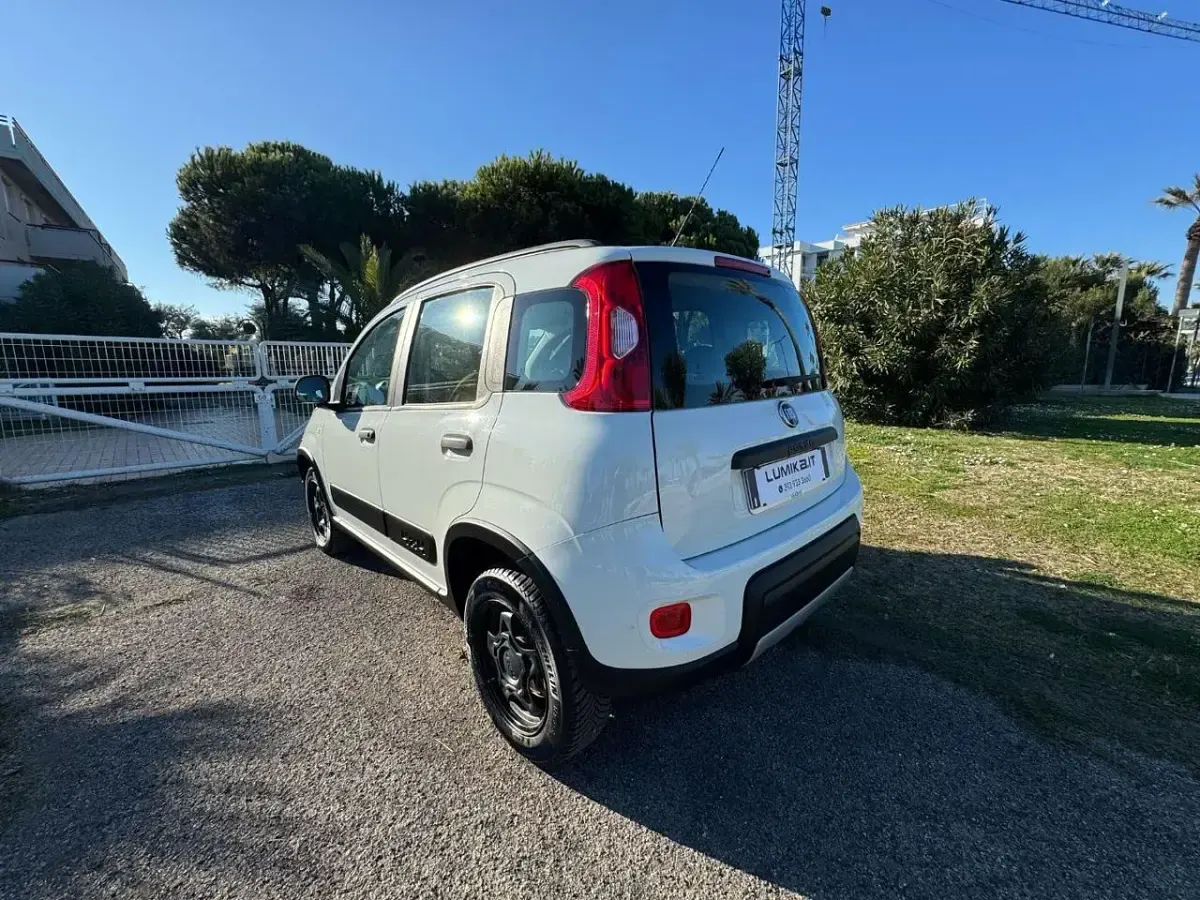 Usata Fiat Panda 4x4 S 85 CV (62 kW) 2019 Bianco Utilitaria