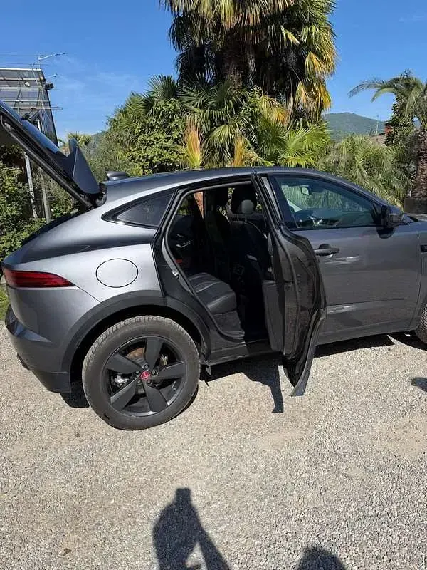 Usata Jaguar E-Pace Chequered Flag 179 CV (131 kW) 2021 Grigio SUV