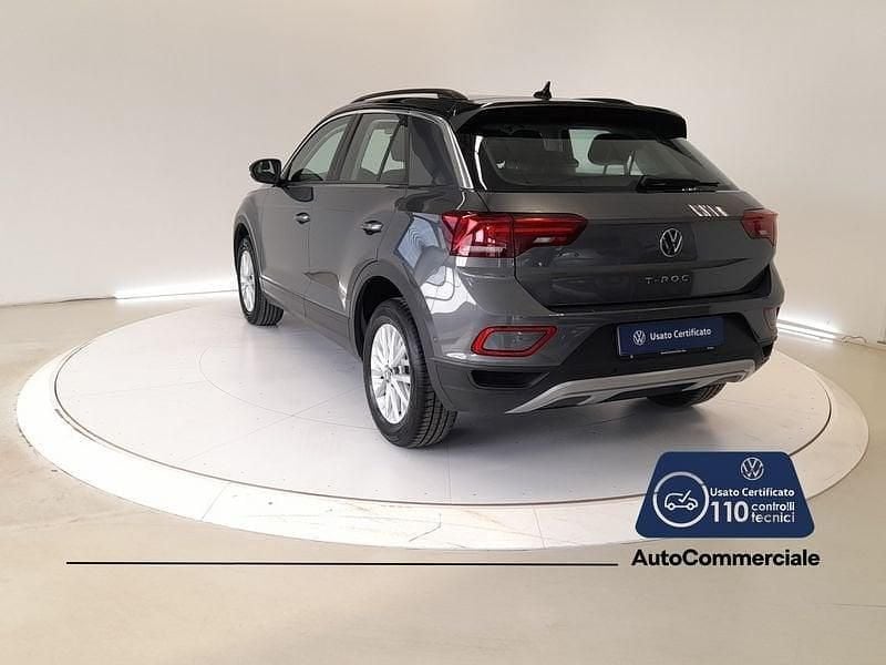 Usata VW T-Roc Life 150 CV (110 kW) 2024 Grigio scuro SUV