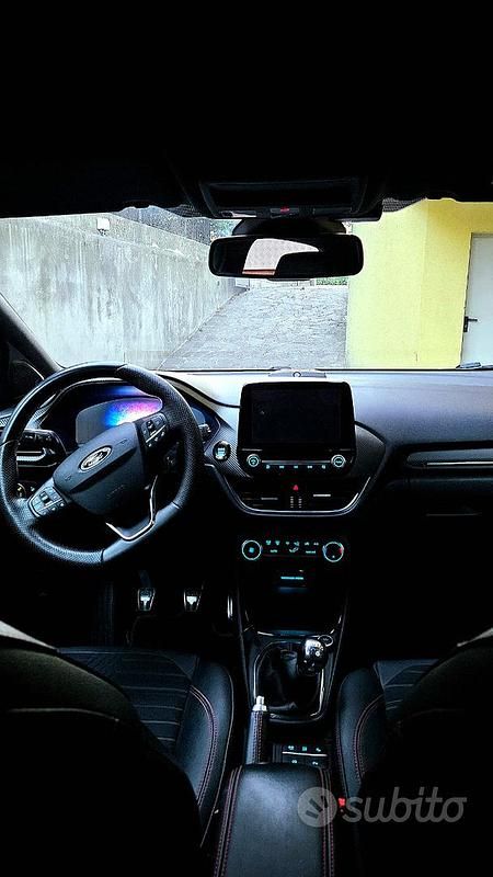 Usata Ford Puma ST-Line X 155 CV (114 kW) 2020 Grigio Berlina