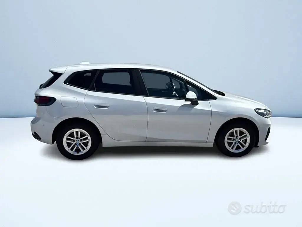 Usata BMW 218 Active Tourer Comfort Edition 150 CV (110 kW) 2023 Bianco pastello Monovolume