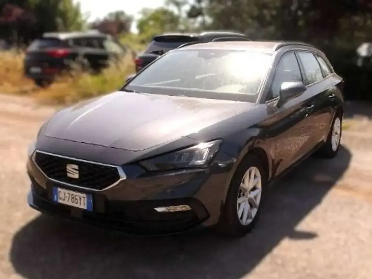 Usata Seat Leon Style 110 CV (80 kW) 2022 Grigio Station wagon