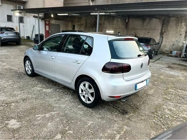 Usata VW Golf VI Highline 105 CV (77 kW) 2011 Argento Utilitaria