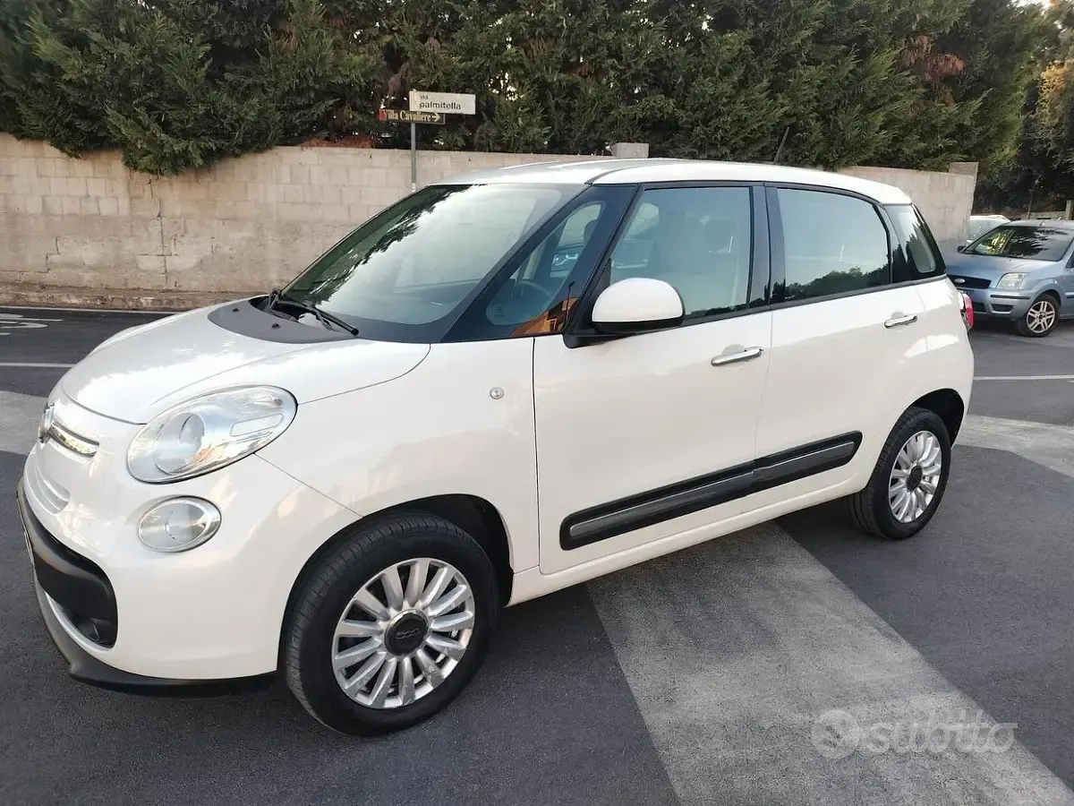 Usata Fiat 500L Lounge 80 CV (58 kW) 2015 Bianco Monovolume