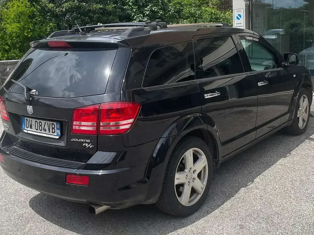 Usata Dodge Journey 140 CV (102 kW) 2009 Nero SUV