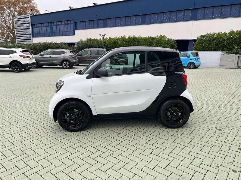 Usata Smart ForTwo Coupé 71 CV (52 kW) 2016 Bianco Utilitaria