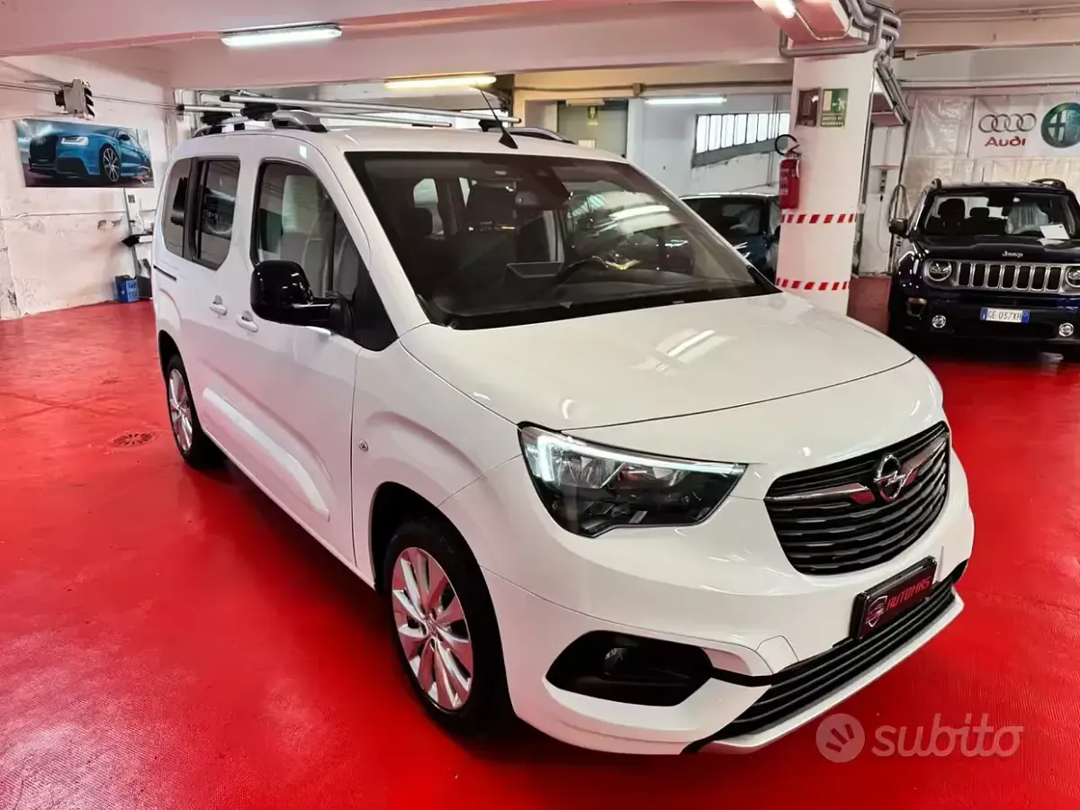 Usata Opel Combo Life Elegance 102 CV (75 kW) 2022 Bianco Monovolume