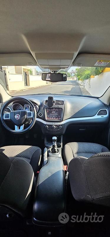 Usata Fiat Freemont 140 CV (102 kW) 2013 Marrone SUV