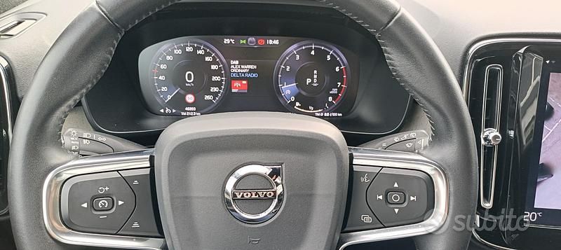 Usata Volvo XC40 Inscription 190 CV (139 kW) 2020 Grigio SUV