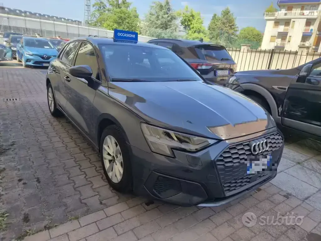 Usata Audi A3 Business 110 CV (80 kW) 2022 Grigio Berlina