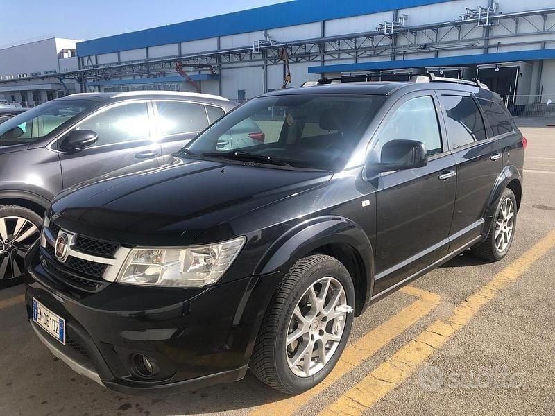 Usata Fiat Freemont 170 CV (125 kW) 2011 Nero SUV