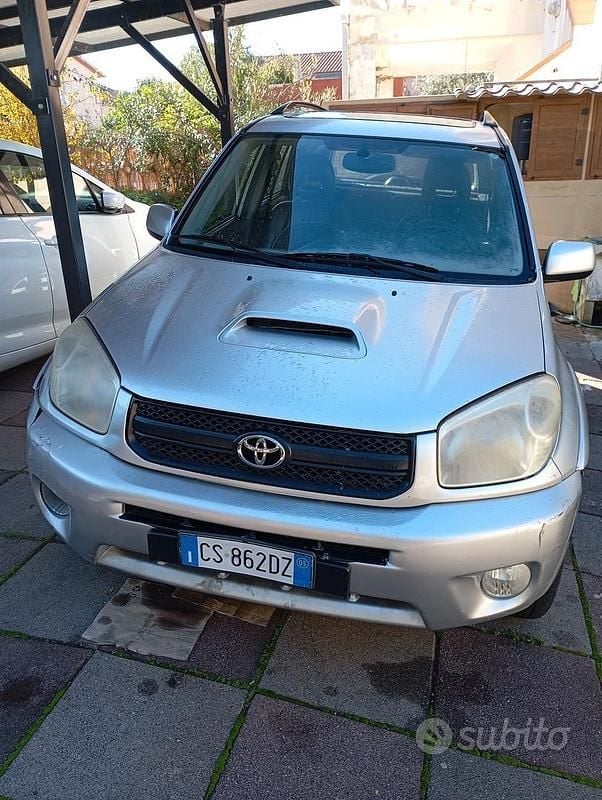 Grigio Usata 2005 Toyota RAV4 SUV | 1600 € (Super prezzo) - Immagine 1/4