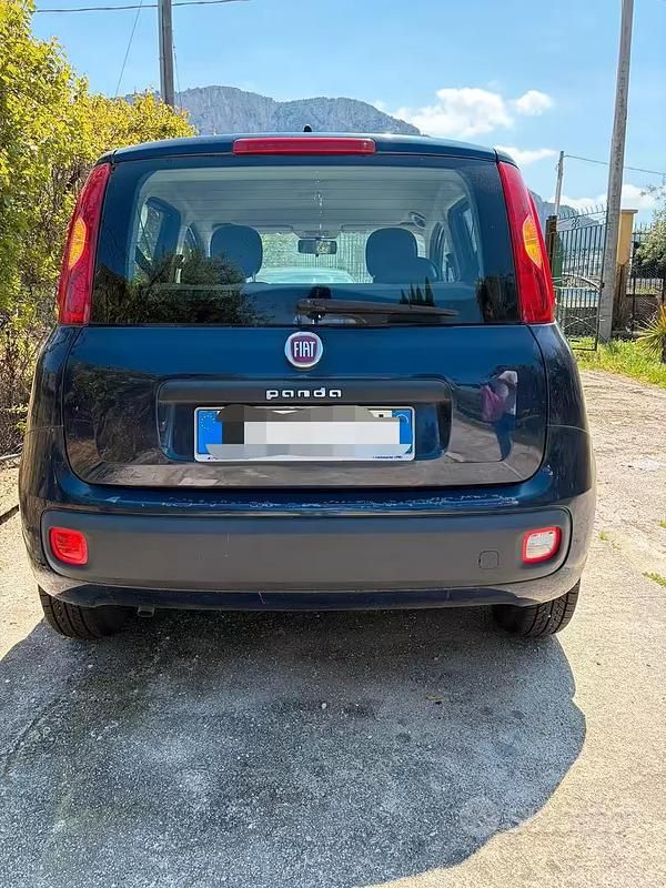 Usata Fiat Panda 69 CV (50 kW) 2015 Blu Utilitaria