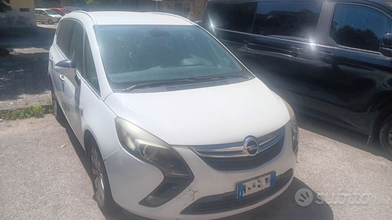 Usata Opel Zafira 150 CV (110 kW) 2013 Bianco Monovolume