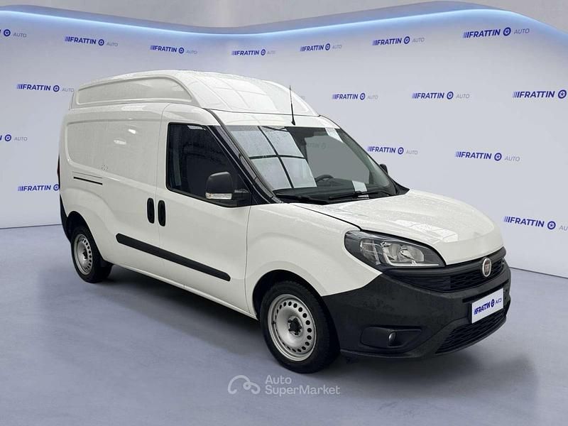Usata Fiat Doblò Business 105 CV (77 kW) 2021 Bianco Monovolume