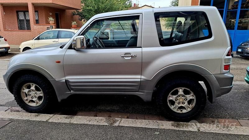 Usata Mitsubishi Pajero 160 CV (117 kW) 2002 SUV