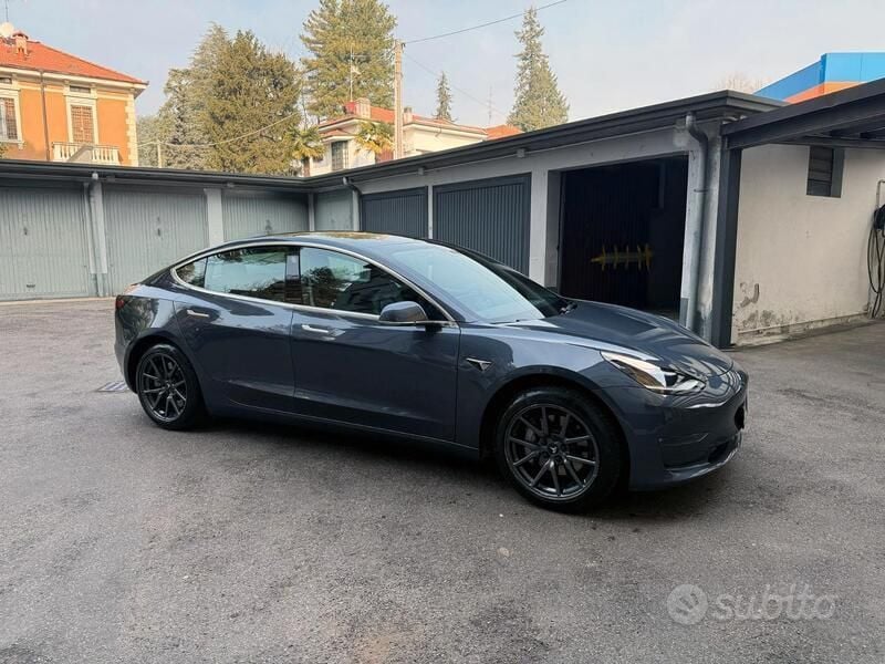 Grigio Usata 2020 Tesla Model 3 Long Range Tre volumi | 20.000 € (Molto cara) - Immagine 1/4