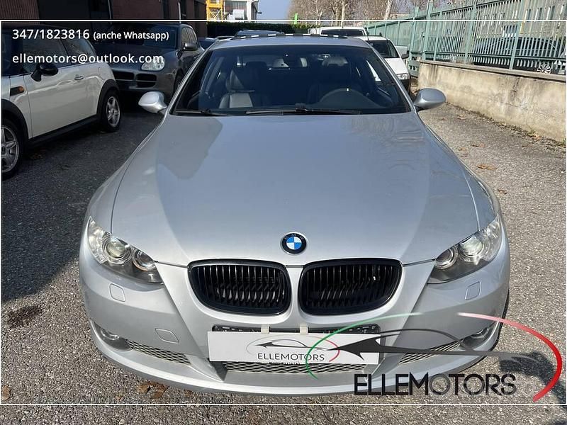 Begagnad BMW 335 Efficient Dynamics 306 HK (225 kW) 2007 Silver Sportkupé