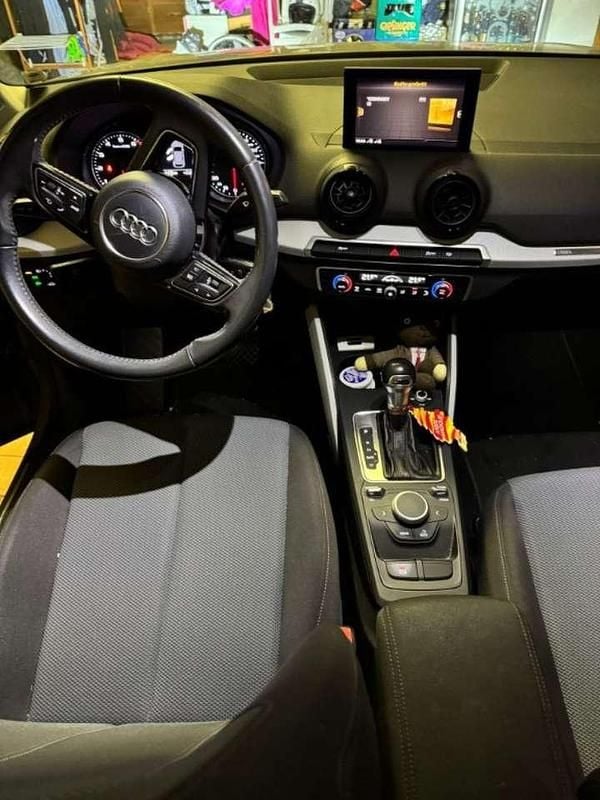 Usata Audi Q2 Design 116 CV (85 kW) 2017 Grigio SUV