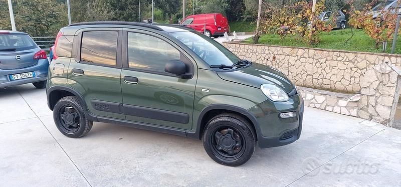Usata Fiat Panda 4x4 S 85 CV (62 kW) 2019 Verde Utilitaria