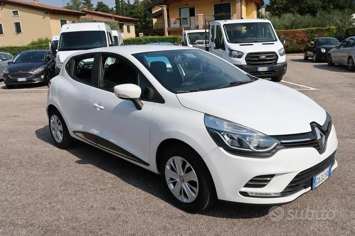 Usata Renault Clio V 86 CV (63 kW) 2020 Bianco Furgone