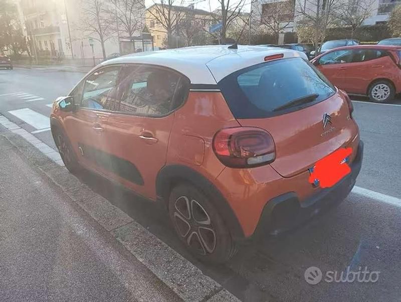 Usata Citroën C3 Shine 75 CV (55 kW) 2017 Arancione Berlina