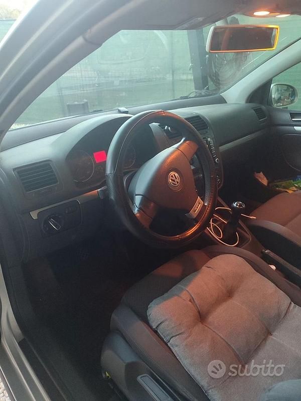 Usata VW Golf IV 140 CV (102 kW) 2004 Grigio Berlina