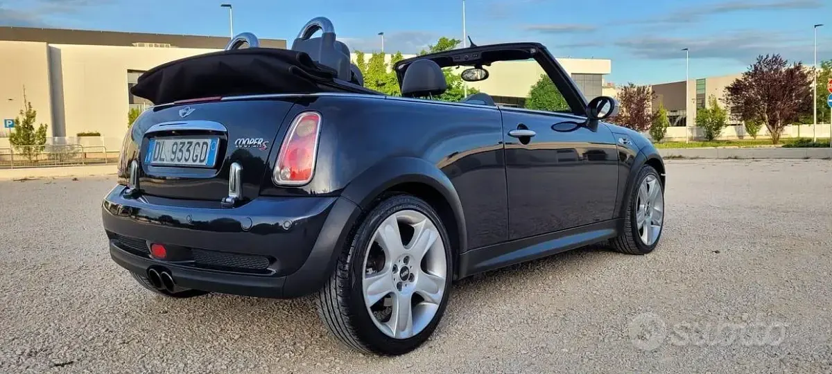 Usata Mini Cooper S Cabriolet 170 CV (125 kW) 2007 Nero Cabrio