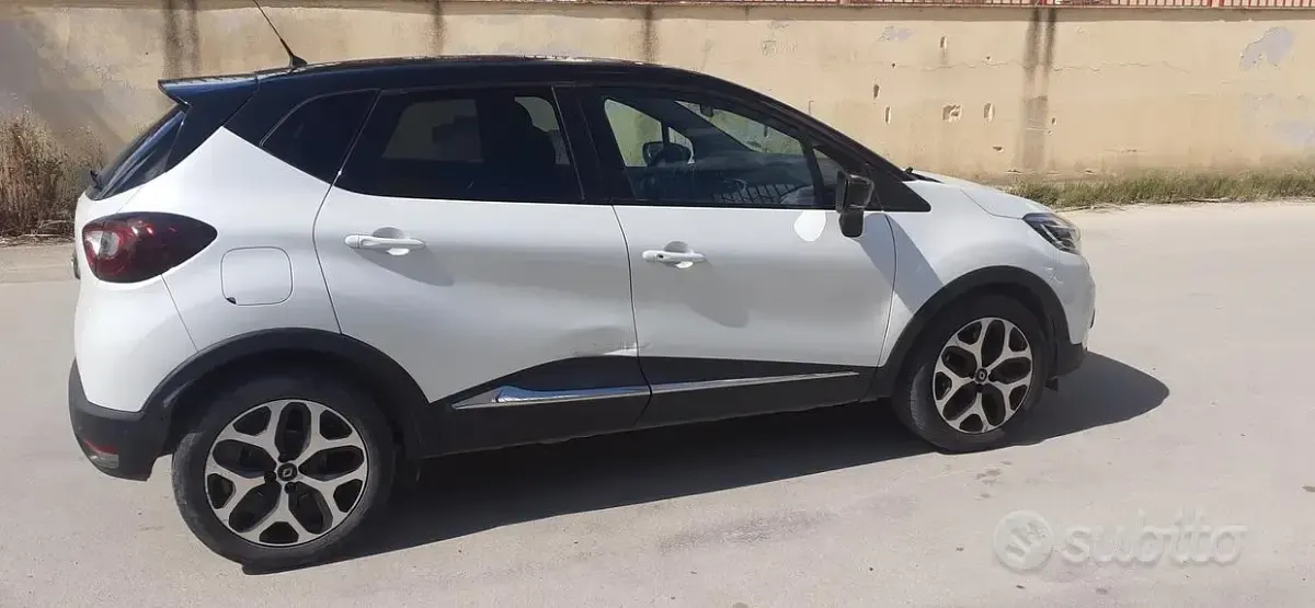Usata Renault Captur 90 CV (66 kW) 2019 Bianco SUV