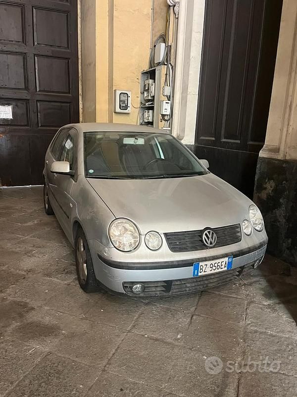 Usata VW Polo 75 CV (55 kW) 2002 Grigio Utilitaria