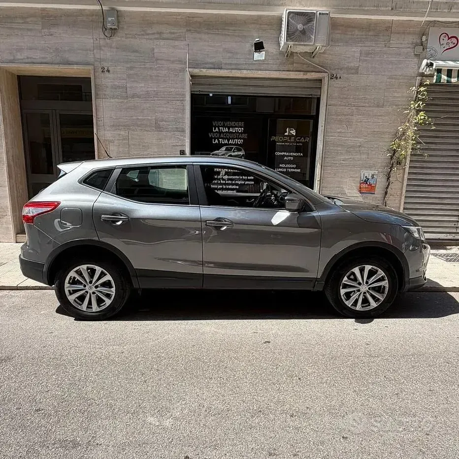 Usata Nissan Qashqai 110 CV (80 kW) 2017 Grigio SUV